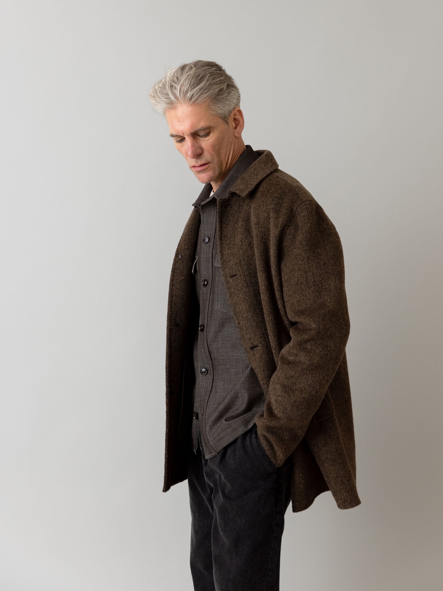 Modelshot / Slate Black / Detail